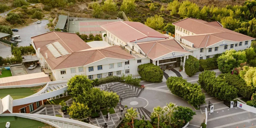 Girne (Kyrenia): Yaşam ve Yatırım için Şehir ve Emlak Rehberi