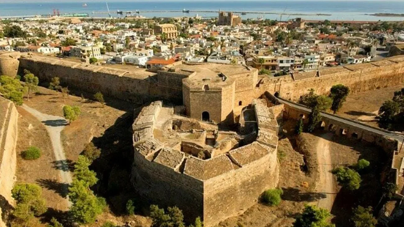 Gazimağusa'da Görülecek En İyi 10 Yer: Turistler ve Potansiyel Yerleşikler için Görülmesi Gereken Önemli Noktalar