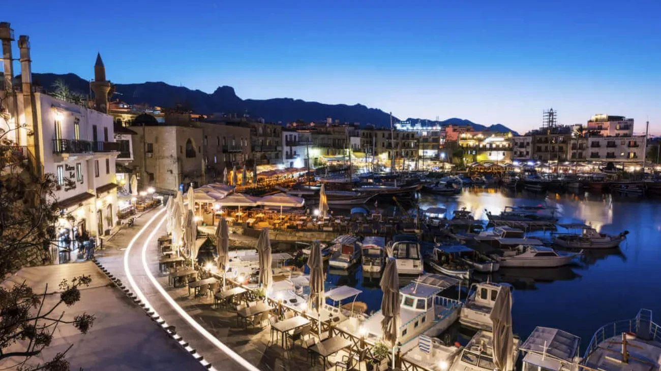 10 najciekawszych atrakcji w Girne (Kyrenia): Co warto zobaczyć jako gość - i jako przyszły mieszkaniec?